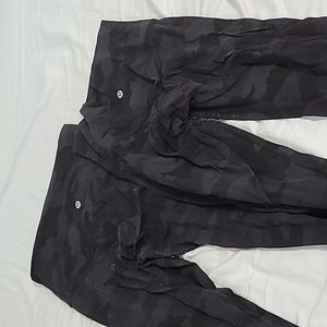 2 Lululemon Align Leggings